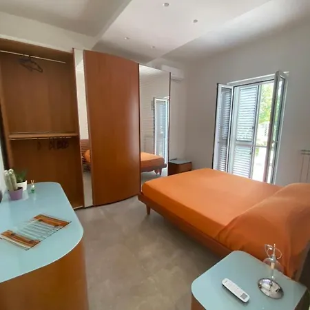 Residenza Marcella דירה *
